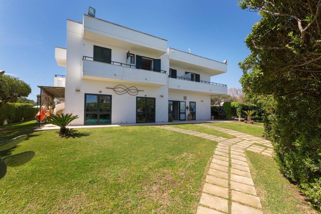 Residence Punta Cassano - In Piscina Sulla Spiaggia Di Sabbia San Foca Ngoại thất bức ảnh